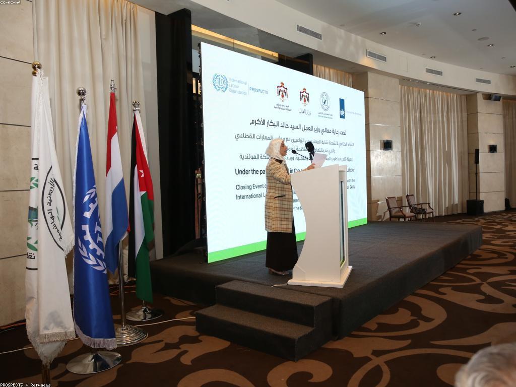 រង្វាន់ និងអត្ថប្រយោជន៍នៃអប់រំ